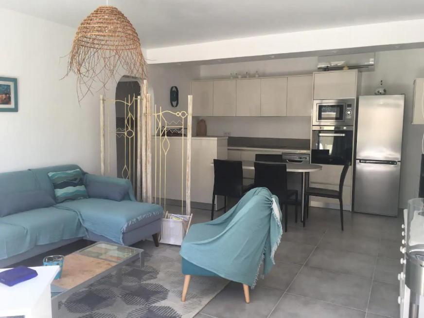 Azur Appart 4 Pers - Parking - Terrasse - 10Min Du Centre Cassis Exterior foto