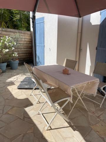 Azur Appart 4 Pers - Parking - Terrasse - 10Min Du Centre Cassis Exterior foto